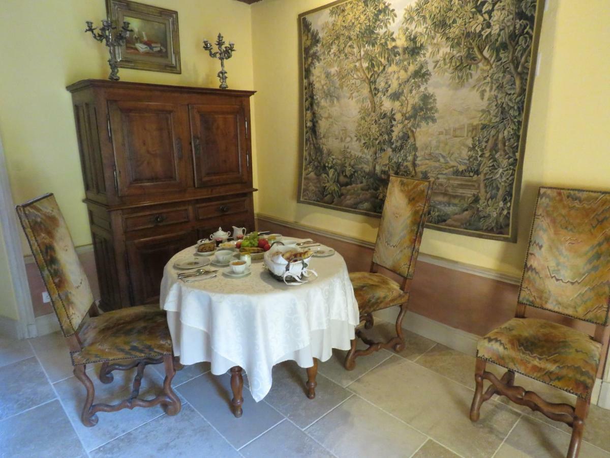 Chateau De Gaubert Bed & Breakfast Terrasson Екстериор снимка